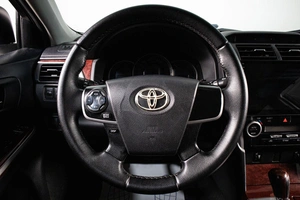 Седан Toyota Camry 2012 года, 1159000 рублей, Сургут