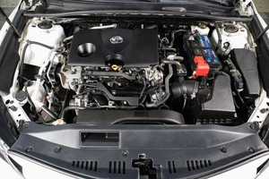 Седан Toyota Camry 2021 года, 3099000 рублей, Сургут