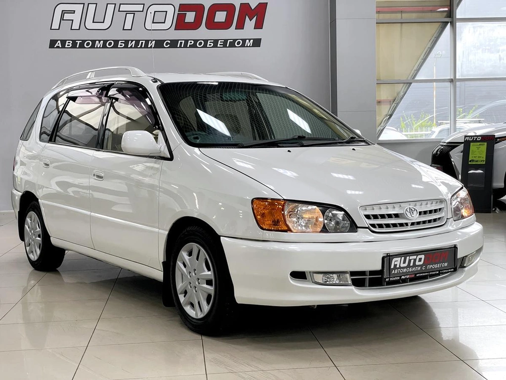 Минивэн Toyota Ipsum 1999 года, 687000 рублей, Солонцы