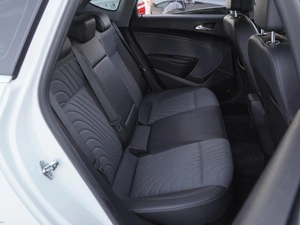 Седан Opel Astra 2013 года, 890000 рублей, Волгоград