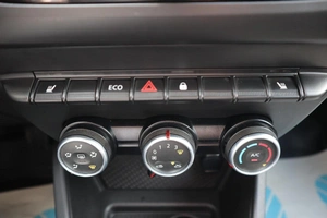 Внедорожник Renault Duster 2021 года, 1660000 рублей, Мирное