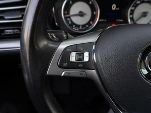 Внедорожник Volkswagen Touareg 2020 года, 5699000 рублей, Саратов