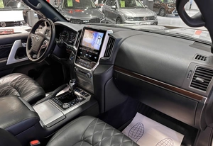 Внедорожник Toyota Land Cruiser 2018 года, 6900000 рублей, Красноярск
