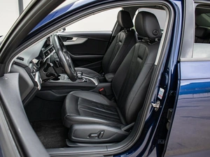 Седан Audi A4 2019 года, 2475000 рублей, Краснодар