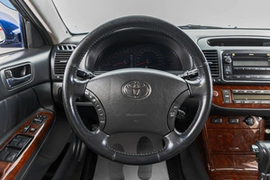 Седан Toyota Camry 2005 года, 1049000 рублей, Барнаул