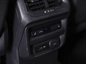 Внедорожник Volkswagen Tiguan 2018 года, 2450000 рублей, Ростов-на-Дону