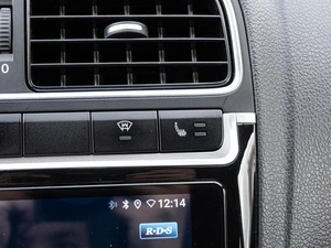 Седан Volkswagen Polo 2012 года, 830000 рублей, Краснодар