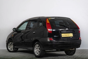 Минивэн Nissan Tino 2001 года, 289000 рублей, Томск