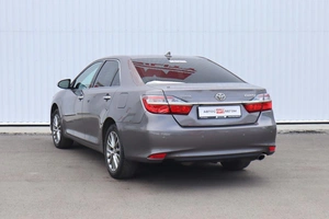 Седан Toyota Camry 2015 года, 2250000 рублей, Клинцы
