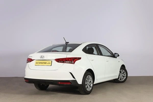 Седан Hyundai Solaris 2021 года, 1699000 рублей, Новосибирск