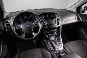 Хетчбэк Ford Focus 2013 года, 989000 рублей, Сургут