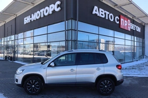 Внедорожник Volkswagen Tiguan 2016 года, 1690000 рублей, Мирное