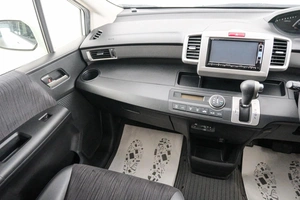 Минивэн Honda Freed 2014 года, 1299000 рублей, Красноярск