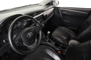 Седан Toyota Corolla 2013 года, 1239000 рублей, Пермь