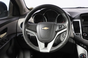 Седан Chevrolet Cruze 2009 года, 649000 рублей, Новосибирск
