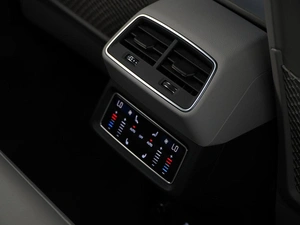 Внедорожник Audi e-tron 2021 года, 5547031 рублей, Москва