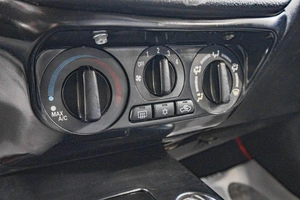 Седан Mitsubishi Lancer 2004 года, 299000 рублей, Барнаул