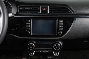 Хетчбэк Kia Rio X-Line 2018 года, 1369000 рублей, Сургут