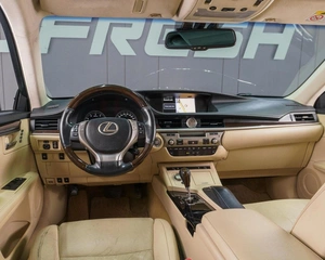 Седан Lexus ES 2013 года, 1899000 рублей, Сургут