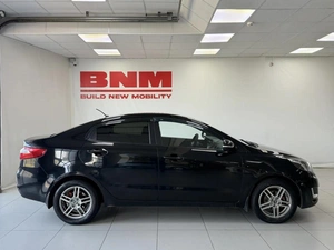 Седан Kia Rio 2014 года, 900000 рублей, Смоленск