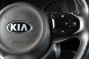 Хетчбэк Kia Rio X-Line 2018 года, 1469000 рублей, Тюмень