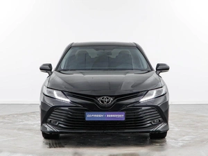 Седан Toyota Camry 2020 года, 2269050 рублей, Москва