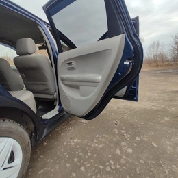 Хетчбэк Toyota Ist 2002 года, 428000 рублей, Красноярск