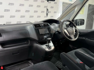 Минивэн Nissan Serena 2011 года, 1270000 рублей, Красноярск