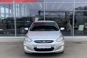Седан Hyundai Solaris 2014 года, 975000 рублей, Солонцы