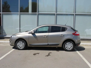 Хэтчбек Renault Megane 2011 года, 655000 рублей, Брянск