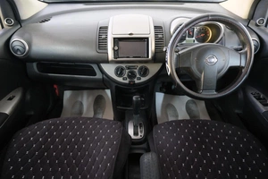 Хетчбэк Nissan Note 2006 года, 649000 рублей, Омск