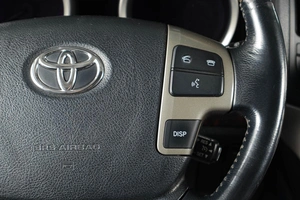 Внедорожник Toyota Land Cruiser 2010 года, 3299000 рублей, Тюмень