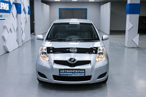 Хетчбэк Toyota Vitz 2008 года, 668000 рублей, Солонцы