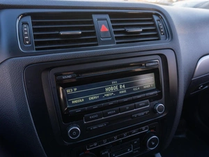 Седан Volkswagen Jetta 2012 года, 1199000 рублей, Саратов