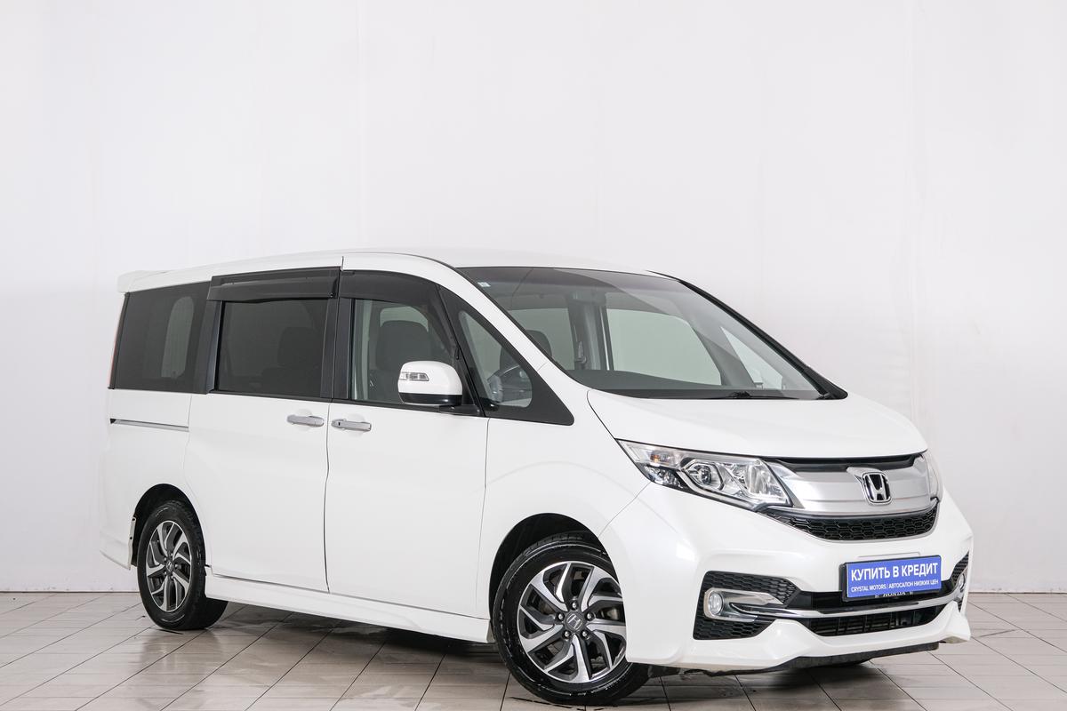 Минивэн Honda Stepwgn Spada 2015 года, 1639000 рублей, Красноярск