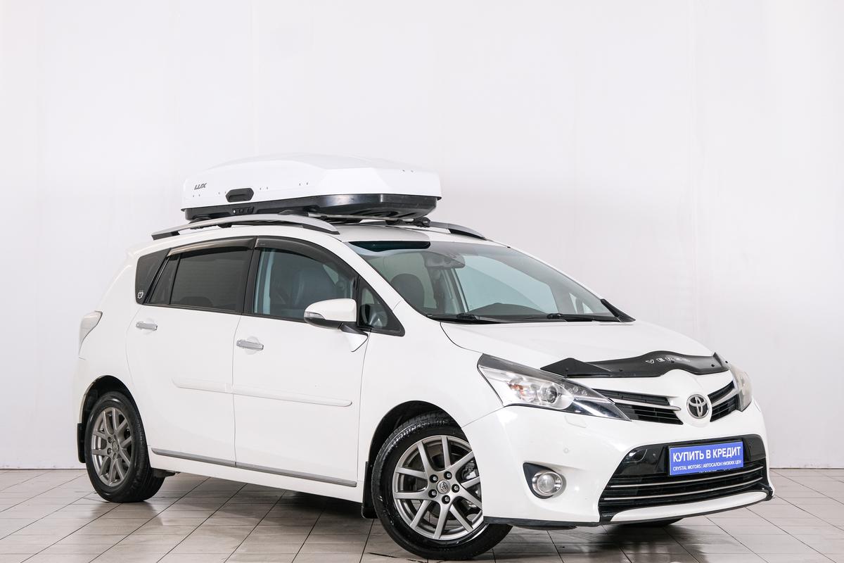 Минивэн Toyota Verso 2014 года, 1799000 рублей, Красноярск