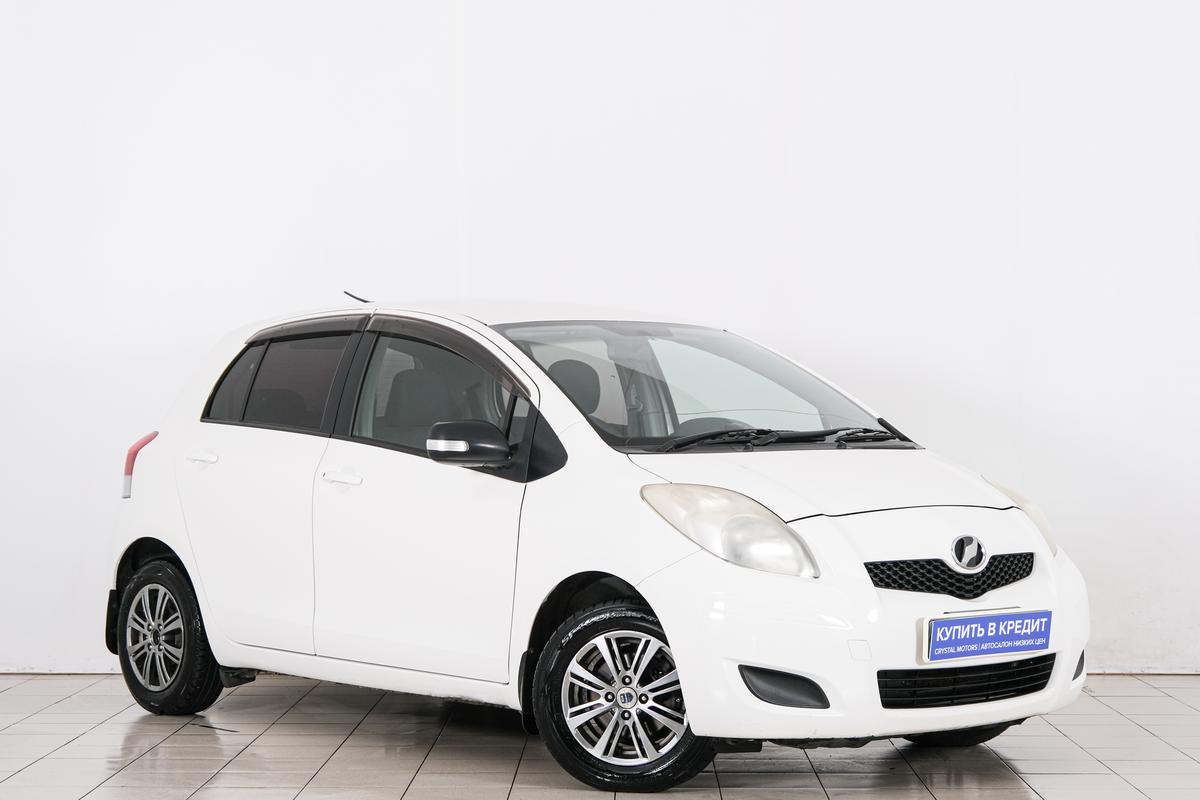 Хетчбэк Toyota Vitz 2008 года, 599000 рублей, Красноярск
