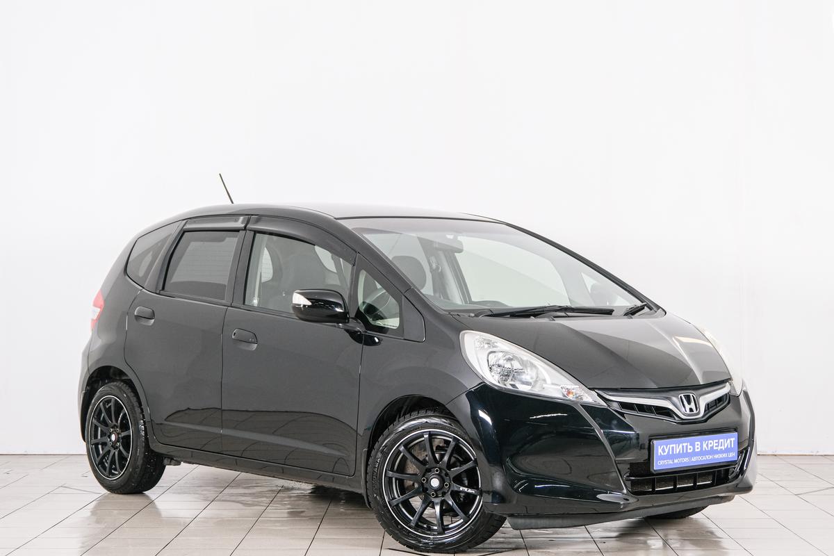 Хетчбэк Honda Fit 2013 года, 859000 рублей, Красноярск