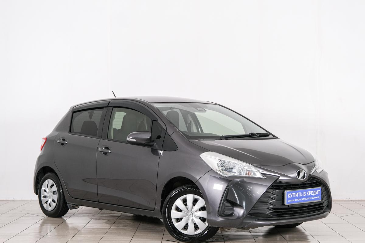 Хетчбэк Toyota Vitz 2019 года, 969000 рублей, Красноярск