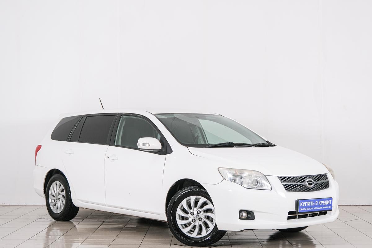 Универсал Toyota Corolla Fielder 2008 года, 819000 рублей, Красноярск