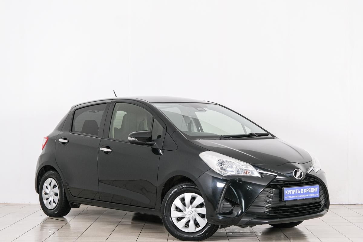 Хетчбэк Toyota Vitz 2019 года, 899000 рублей, Красноярск