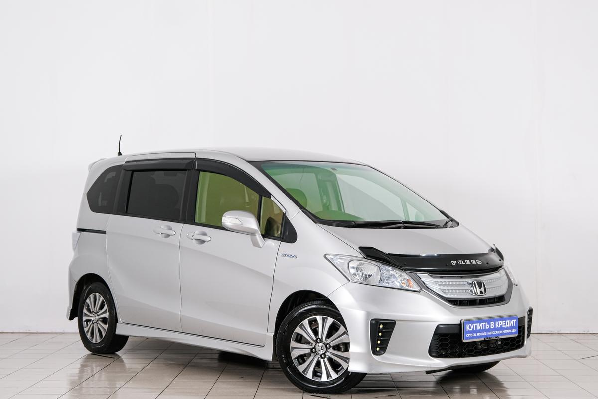 Минивэн Honda Freed 2013 года, 1129000 рублей, Красноярск