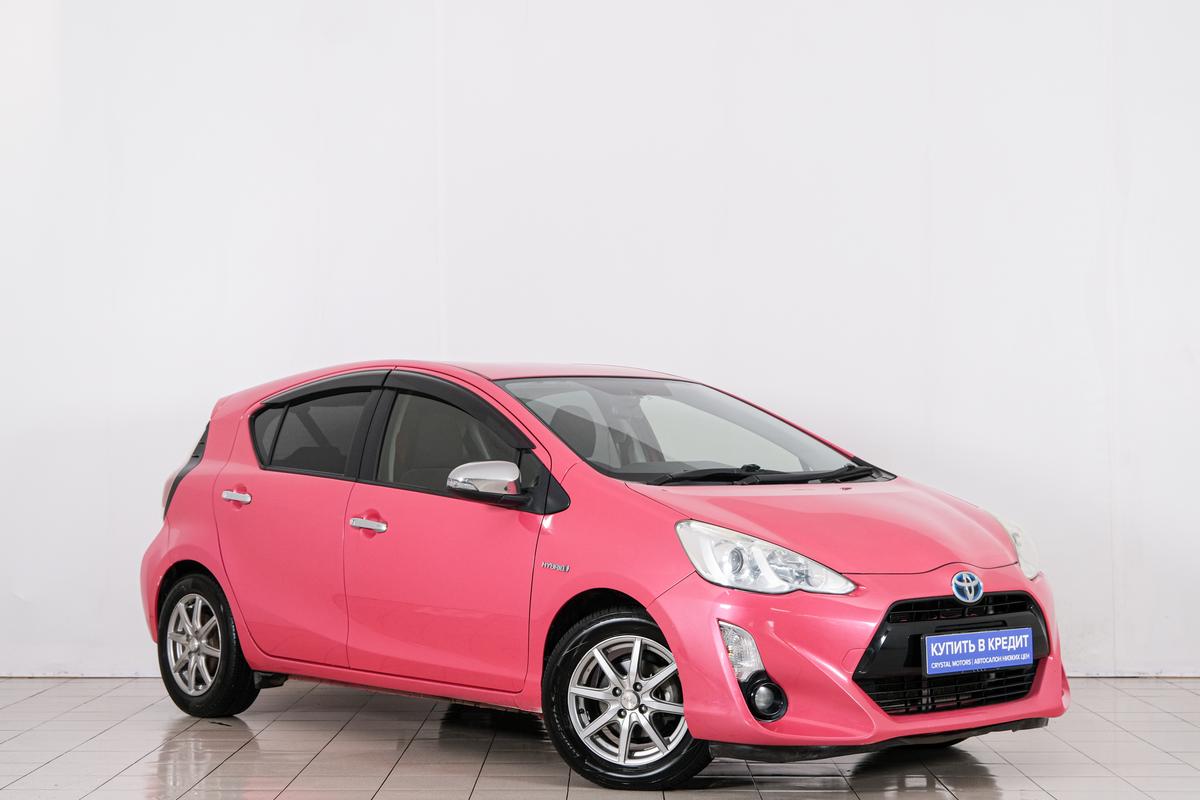 Хетчбэк Toyota Aqua 2015 года, 999000 рублей, Красноярск