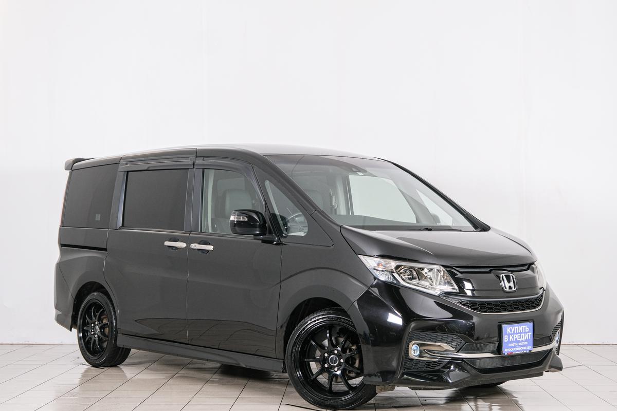 Минивэн Honda Stepwgn Spada 2016 года, 1999000 рублей, Красноярск