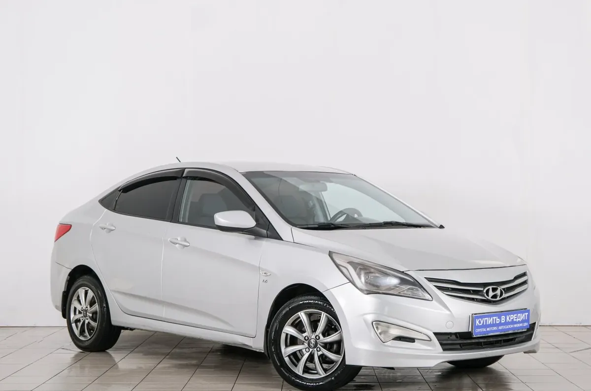 Седан Hyundai Solaris 2015 года, 749000 рублей, Красноярск