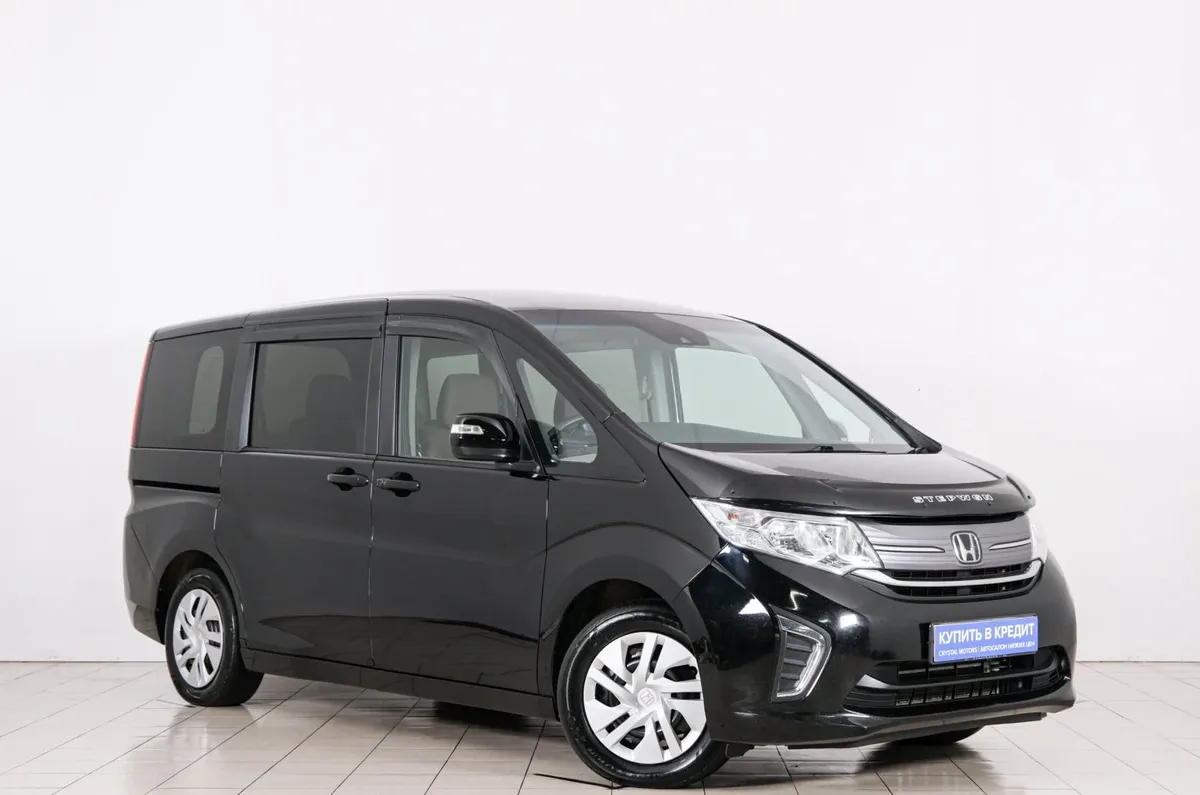 Минивэн Honda Stepwgn 2017 года, 1679000 рублей, Красноярск
