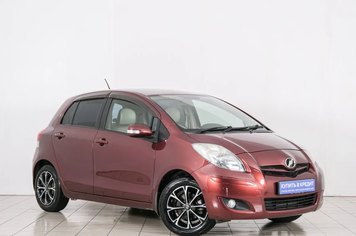 Хетчбэк Toyota Vitz 2008 года, 639000 рублей, Красноярск
