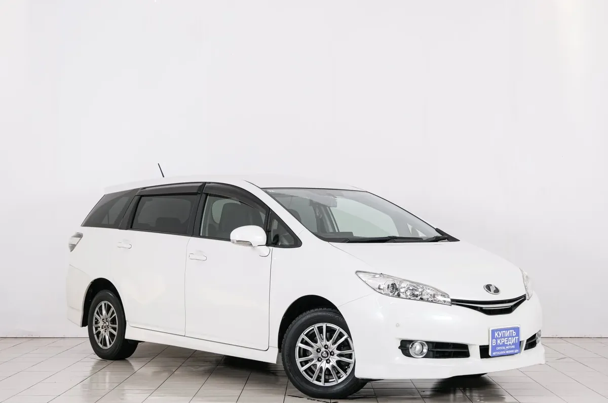Минивэн Toyota Wish 2015 года, 2099000 рублей, Красноярск