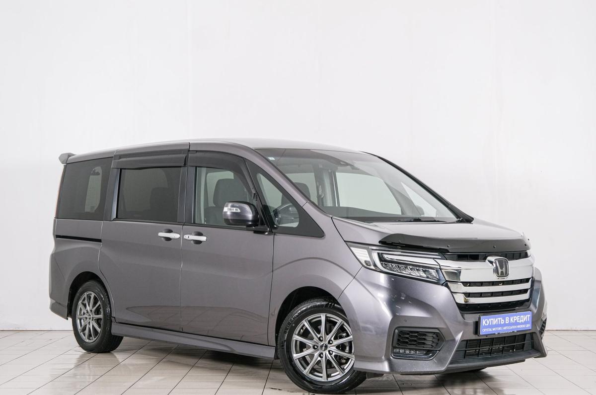 Минивэн Honda Stepwgn Spada 2019 года, 2399000 рублей, Красноярск