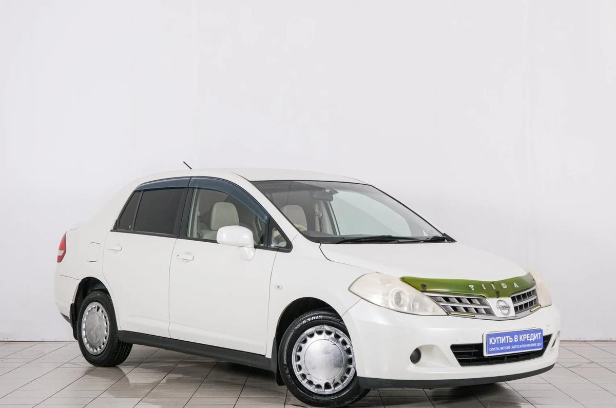 Седан Nissan Tiida Latio 2010 года, 649000 рублей, Красноярск